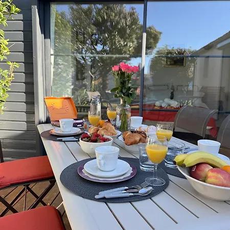 Holiday home L'evasion Maison 2chambres, Terrasse, Jardin, Wifi Lagord